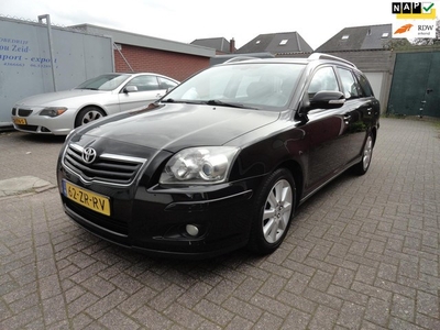 Toyota Avensis Wagon 2.0 D-4D-F Luna CLIMA NAP