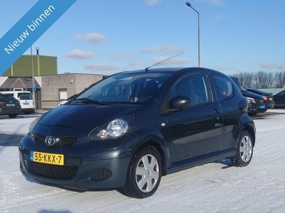 Toyota Aygo € 2495,-1.0-12V Comf. Airco Apk 2024 + Nap pas