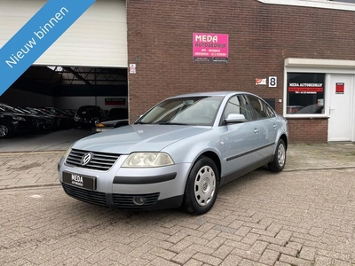 Volkswagen Passat 1.6 Trendline Airco Cruisecontrol