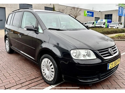 Volkswagen Touran 1.6 Business (bj 2005)