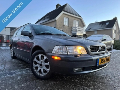 Volvo V40 1.6 Europa (bj 2003)