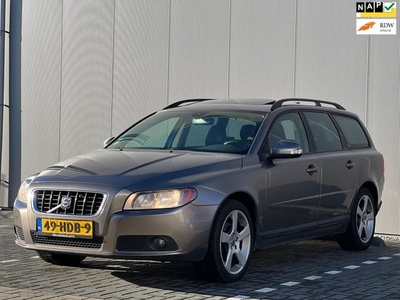 Volvo V70 2.0D Schuifdak Trekhaak Parkeersensoren