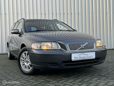 Volvo V70 2.4 Momentum 170pk Clima Leder Youngtimer