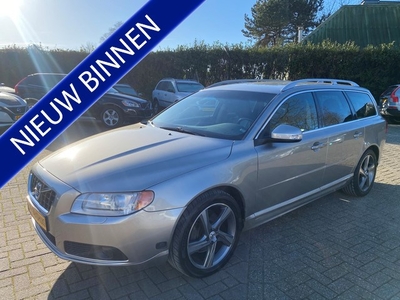 Volvo V70 2.5FT Summum Aut. (bj 2009)