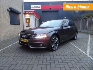 Audi A4 1.8 Avant - leder navigatie trekhaak in zeer nette staat!