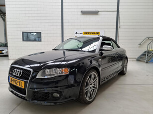 Audi RS4 Cabriolet 4.2 V8 RS 4 quattro Exclusive met schaal stoelen youngtimer