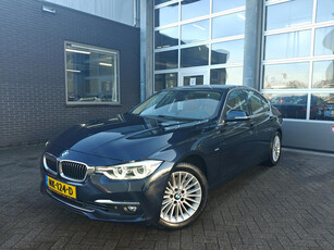 BMW 3-serie 320i Centennial High Executive 184pk | Keyless | HUD-Display | NAVI | Cruise | Leder | Stoelverw | Sensoren Achter |