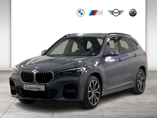 BMW X1 xDrive25e M-SPORT ** LED, LEDER, NAVI+, PANORAMA, TREKH, HuD, MEMORY, 19-inch LMV ** 1e EIG - UNFALLFREI - BMW GAR ** ** INFORMEER OOK NAAR ONZE AANTREKKELIJKE FINANCIAL-LEASE TARIEVEN **