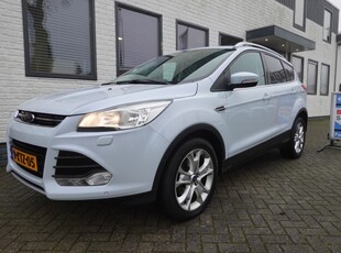 Ford Kuga 1.6 TITANIUM PLUS Panorama Leder Trekhaak