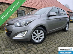 Hyundai i20 1.2i i-Deal Navi, Dab, Led, nette auto!