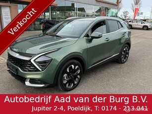 Kia Sportage 1.6 T PHEV 265pk 65 km Volledig elektr. rijden hierna Hybride aandrijving , 19 inch Velgen , Trekhaak , Priveglas, Stoel elektr. verstelbaar , Stoel & Stuur verwarming , Led koplampen , Auto komt in Nov 2023