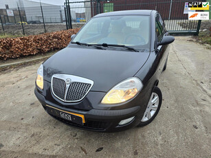 Lancia Ypsilon 1.4-16V Platino AUTOMAAT ALCANTARA CLIMA