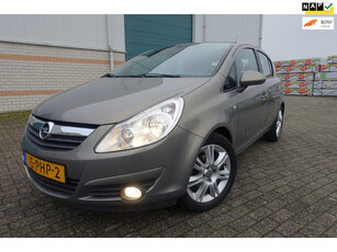 Opel Corsa 1.4-16V COSMO -1e eigenaar - VOL AUTOMAAT - afn. trekhaak - lm velgen - mistlampen - all season banden