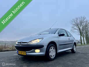 Peugeot 206 1.4 Gentry, 156000 km NAP, Automaat, Airco, APK