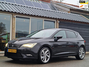 Seat Leon 1.0 TSI 116 PK Style Connect (NL-Auto / Nap / 18 Inch / Climate / Cruise / Camera / Navigatie / Parkeersensoren)