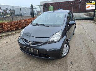 Toyota Aygo 1.0-12V + 5 DEURS NIEUWE APK NAP!