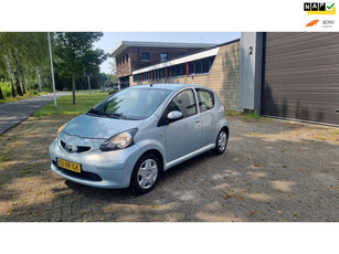 TOYOTA AYGO 5 DEURS 192000KM NAP NIEUWE APK TOPSTAAT