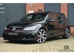 Volkswagen Golf GTI Clubsport|SCHAALSTOELEN|PANORAMADAK|370PK|CARPLAY