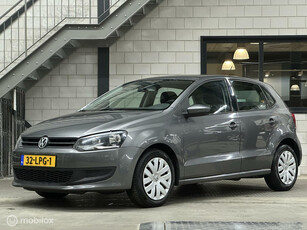 Volkswagen Polo 1.4-16V Comfortline CARPLAY, CRUISE, A/C