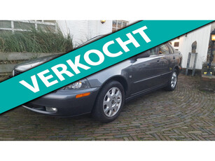 Volvo S40 2.0 Europa,Prachtige 100 % garage onderhouden auto. APK tot 17-03-2026 !!! Met trekhaak en nieuwe winterbanden op velgen