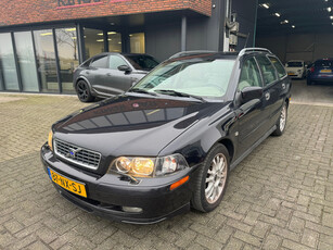 Volvo V40 2.0 T Europa Nordic AUTOMAAT LEDER AIRCO PDC