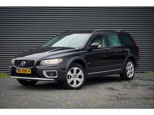 Volvo XC70 2.4 D5 Summum / Aut / Leder / Dealeronderhoud / Meeneemprijs