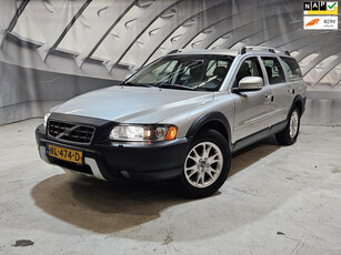 Volvo XC70 2.4 D5 Summum AWD 4X4 handgeschakeld dealer onderhouden