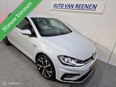 Volkswagen Golf 1.0 TSI Highline R line !!!