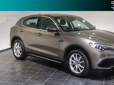 ALFA ROMEO STELVIO 2.0 T AWD Super | Luxury Pack | 19 inch | Camera | Navigatie | Elektrisch verstelbare stoelen | Stoelverwarming | Stuurverwarming