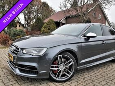 Audi A3 S3 2.0 TFSI S-Tronic Quattro met Bijna Alle Opties !