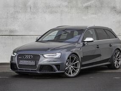 Audi A4 Avant 4.2 FSI RS4 Quattro