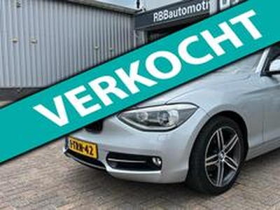 BMW 1-SERIE 116d Executive 5-deurs Clima lm-velgen elect-pakket xenon parkeersensoren navigatie start stop sport stoelen