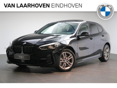 BMW 1-SERIE 118i High Executive M Sport Automaat / Panoramadak / Sportstoelen / LED / Parking Assistant / M Sportonderstel / Live Cockpit Professional / Demo