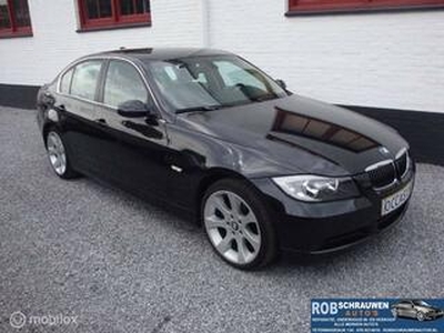 BMW 3-SERIE - 316i business line Navi Pro / 18 inch