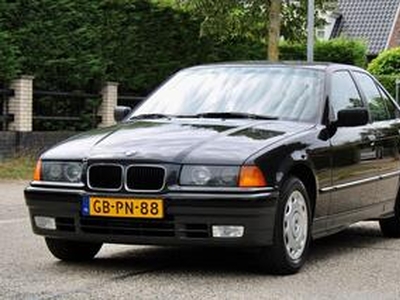 BMW 3-SERIE 316iN Comfort | 1e EIGENAAR | AUTOMAAT | NAP | ZEER MOOIE DEALER ONDERHOUDEN AUTO |