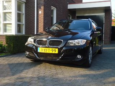 BMW 3-SERIE 318i Touring Luxury Line 143Pk