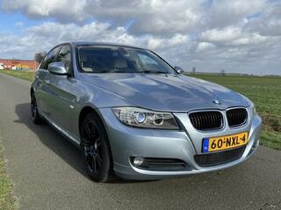 BMW 3-SERIE 320i Business Line Xenon / ECC / Navi / Cruise / NL-AUTO