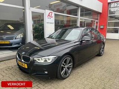 BMW 3-SERIE 330e M UITVOERING !! SPORTSTOELEN -HEAD-UP DISP ZEER VEEL OPTIES!!!