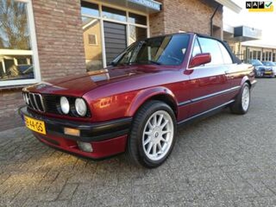 BMW 3-SERIE Cabrio 318i Automaat / Leder / Origineel NL Auto