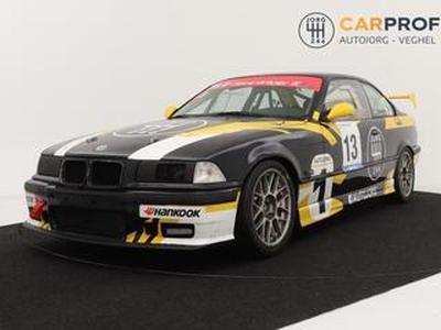 BMW 3-SERIE Coupe 328i Executive race auto track auto