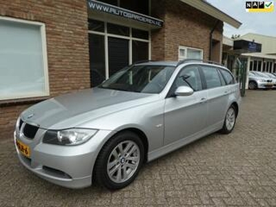 BMW 3-SERIE Touring 318i Business Line navi / Dealeronderhouden