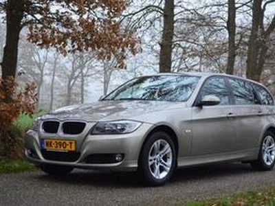 BMW 3-SERIE Touring 320d Business Line Style