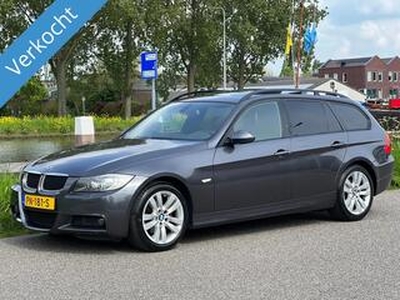 BMW 3-SERIE 320i Touring Executive
