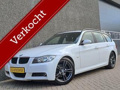 BMW 3-SERIE Touring 320i High Executive