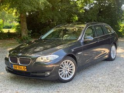 BMW 5-SERIE 520d High Executive PANO/XENON/NIEUWSTAAT!