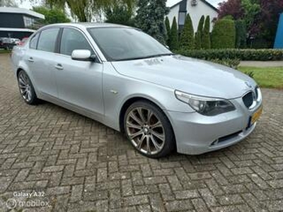 BMW 5-SERIE 523i