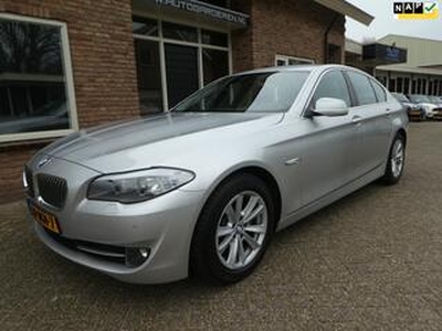 BMW 5-SERIE 523i High Executive Automaat / Leder / Navi