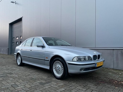 BMW 5-serie 528i Executive, Nieuw Apk