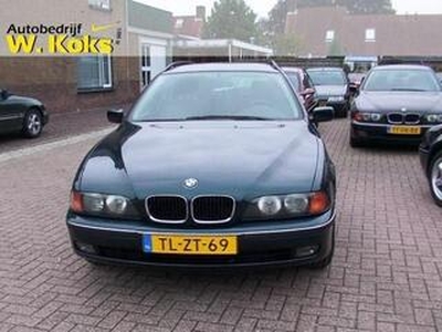 BMW 5-SERIE TOURING 520i Executive Touring