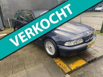 BMW 5-SERIE Touring 523i Executive, NAP, Rijdt en Schakelt goed!